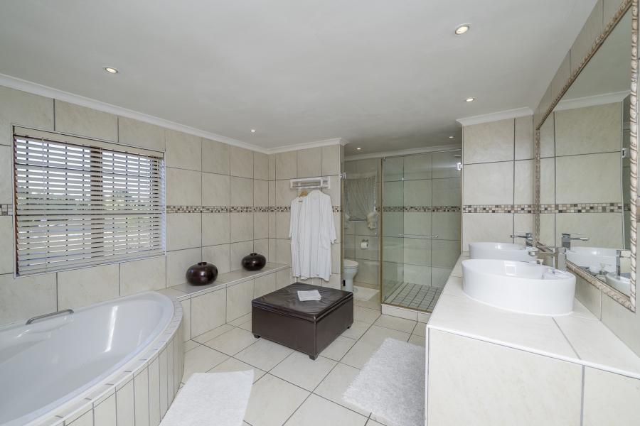 7 Bedroom Property for Sale in Eversdal Western Cape